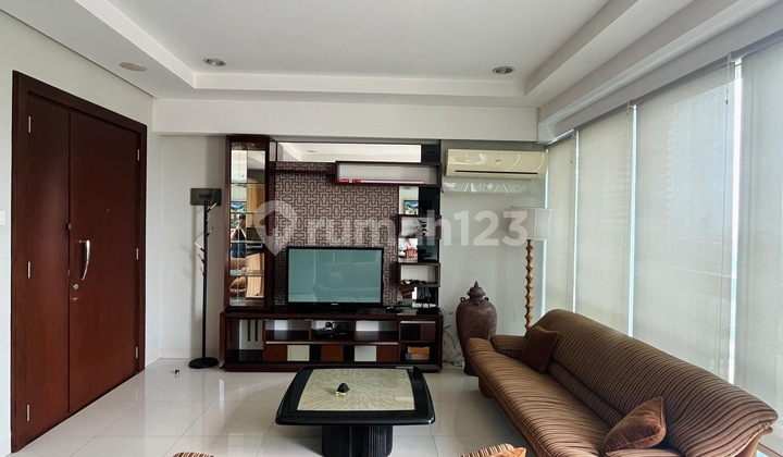 Apartment 1 BR Needs Minor Renovation Furnished in Kemang Mansion