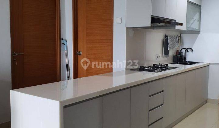 Apartement Hamptons Park 2 BR Semi Furnished Sudah Renovasi 2