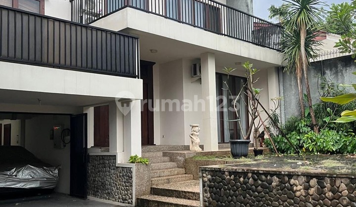 Rumah Kontrakan Bagus Semi Furnished SHM Kemang Selatan, Jakarta Selatan 2