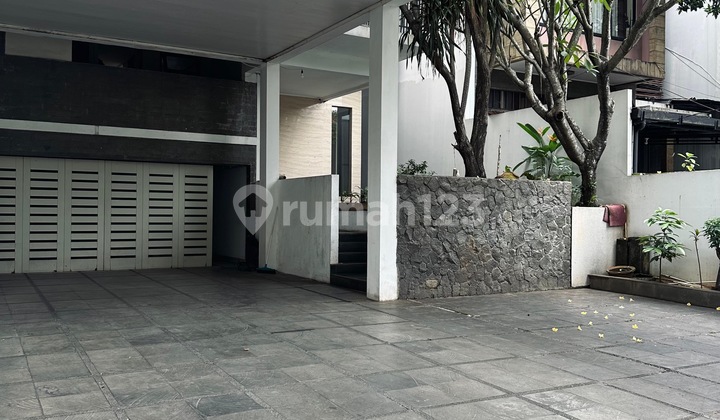 House Needs Minimal Renovation Unfurnished On Jl. RSPP Intan 2