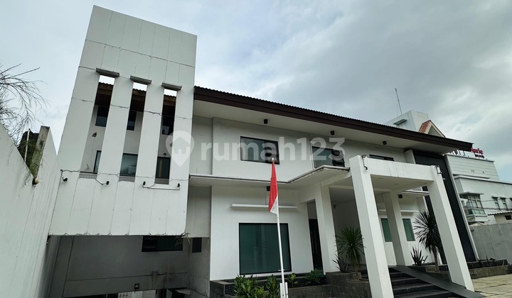 Office Needs Minor Renovation 1849 m2 Wijaya, South Jakarta 2