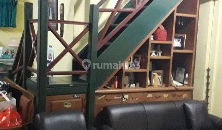 foto lainnya rumah 2 lantai butuh renovasi