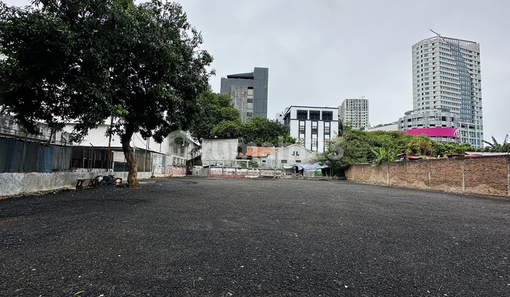Land on Jl. Tb Simatupang, Tanjung Barat, Jagakarsa, 1014.0 m²