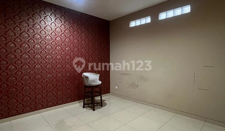 House in North Kemang can be used for Office 2