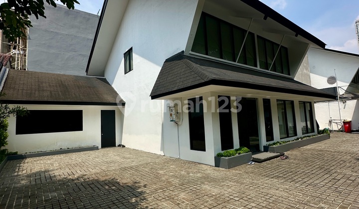 Perkantoran, 2 Lantai, SHM, Bebas Banjir, Furnished Perkantoran, 2 Lantai, SHM, Bebas Banjir, Furnished