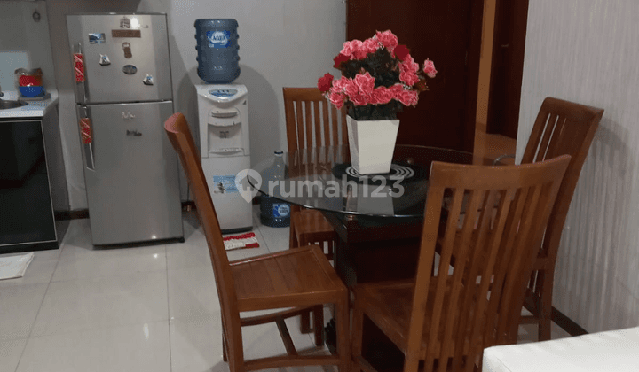 Disewakan Apartemen Thamrin Residence 2 Br, Full Furnished, View Swimpool, Jakarta Pusat 2