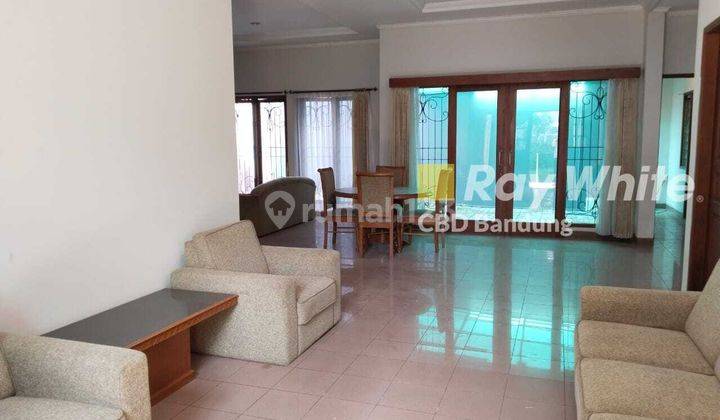 Rumah terawat Furnished di Setrasari Kulon siap huni 1