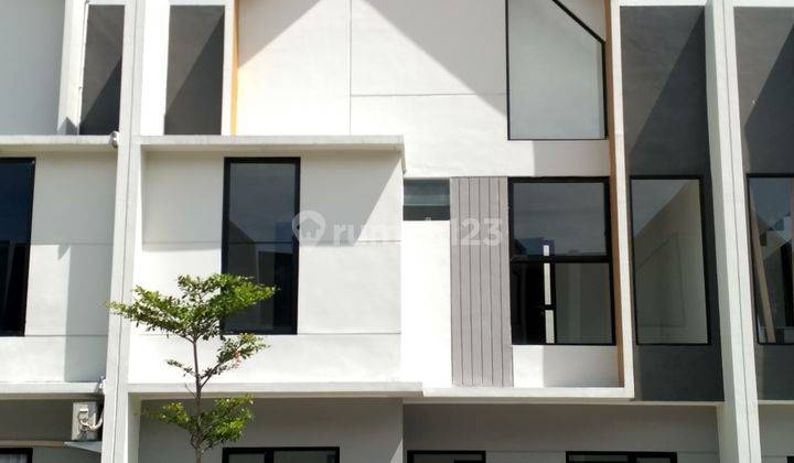 Rumah Baru Siap Huni Eastern Park Pakuwon City Sukolilo, Surabaya 1
