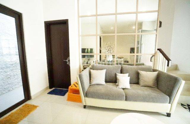 Rumah Bagus Sekali Furnished The Mozia Cluster Amarine Bsd City (Dna 1