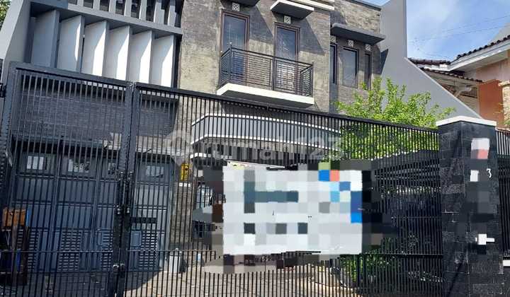 Rumah 2,5 Lantai di Kav Dki Jakarta Barat Ada Studio Musik