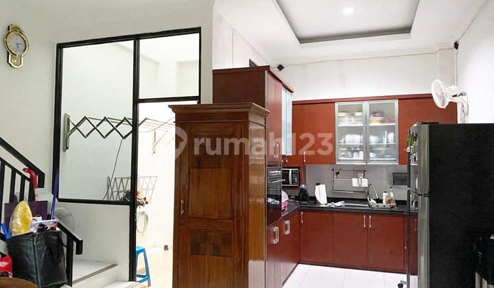 Rumah Siap Huni di Komplek Dki Joglo Jakarta Barat Strategis 2