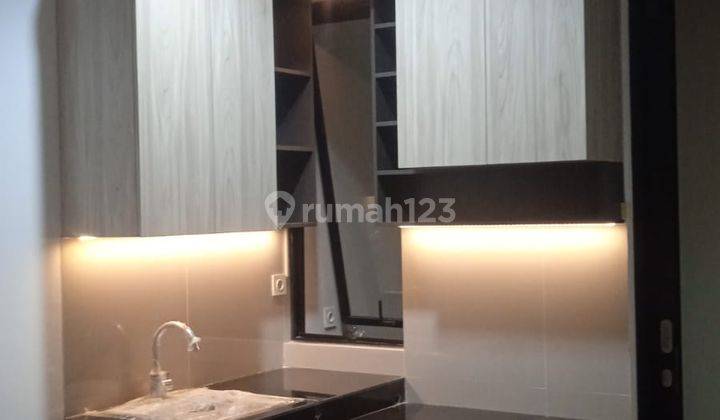 Condo House Green Royal Semi Furnished di Jakarta Barat Strategis 1