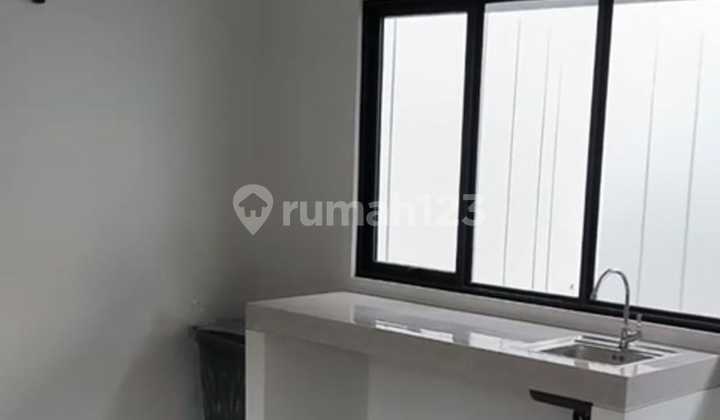 Rumah di Cluster XYZ Park Serpong Tangerang Strategis  2