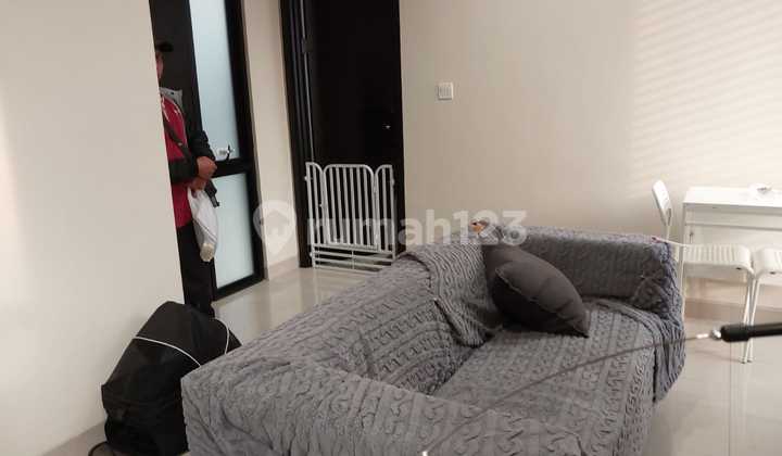 Green Royal Condo Town House Fully Furnished in West Jakarta Negotiable Green Royal Condo Town House Fully Furnished in West Jakarta Negotiable