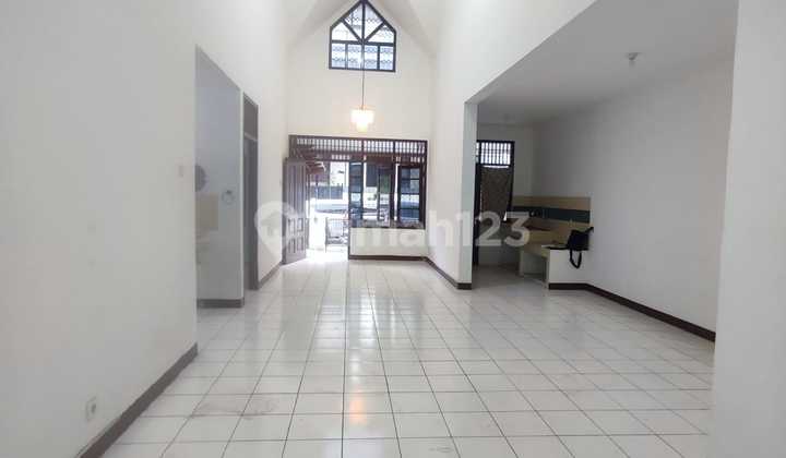 Rumah di Citra 3 Jakarta Barat Lokasi Strategis Nego