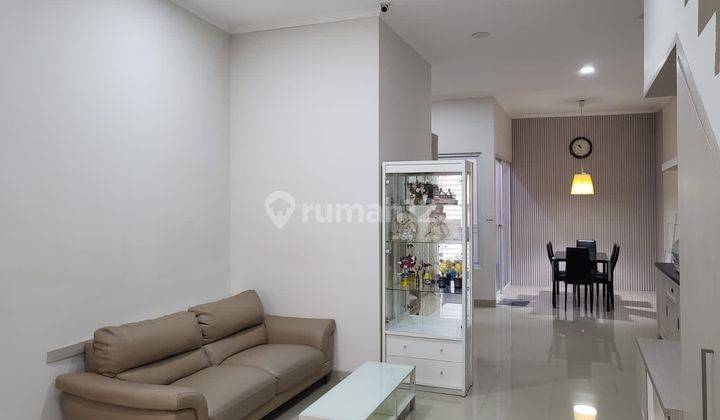 Dijual Rumah Bagus Dan Sangat Terawat di Taman Palem Lestari Nego 1