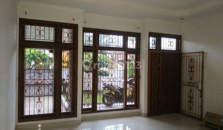 Dijual Cepat! Rumah Asri Di Taman Meruya Ilir Jakarta Barat 2