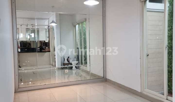 Well-Maintained and Nice Residential House in Atlanta Puri Mansion, West Jakarta 2