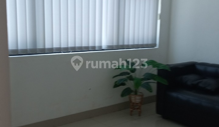 Tandem Shophouse in Cipondoh, Hasyim Azhari Street 2