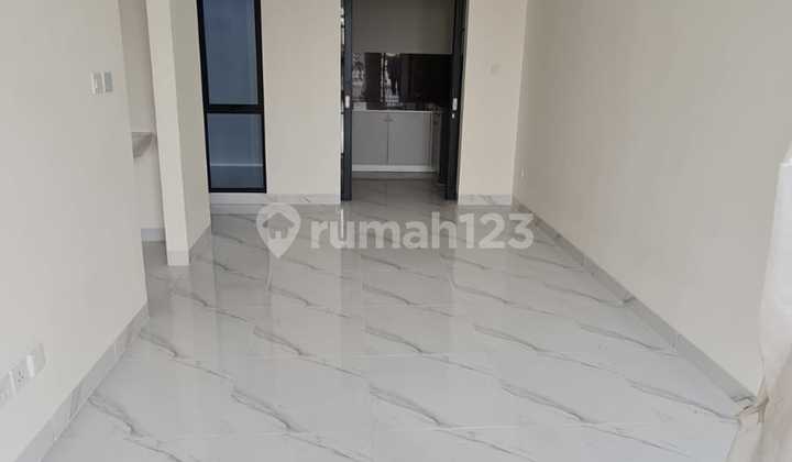 Rumah 3 Lantai di Lavon 2 Cluster Viridia Lokasi Strategis Nego  1
