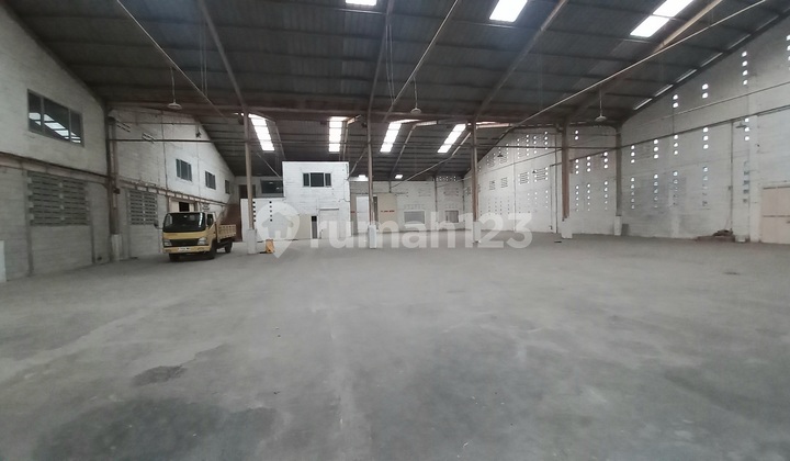 Nego! Gudang 2 Pintu Di Serpong Utara, Tangerang Selatan 2