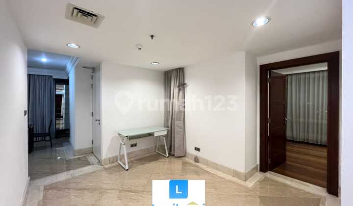 Best Deal !! Disewakan Apartemen SCBD Suites 2Bed+1 Sz 150m2 Furnish Middle Floor  2