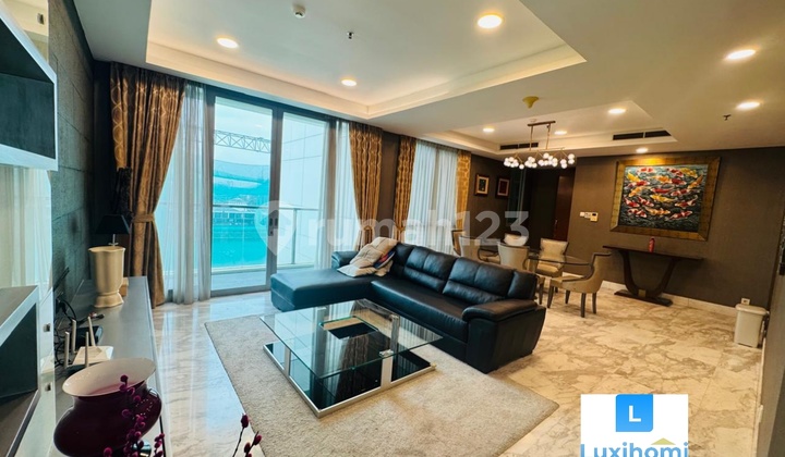 For Rent Apartment Senayan City Residence 3 Bed Became 2 Bed Sz 207m2 Furnish Private Lift, View Golf For Rent Apartment Senayan City Residence 3 Bed Became 2 Bed Sz 207m2 Furnish Private Lift, View Golf