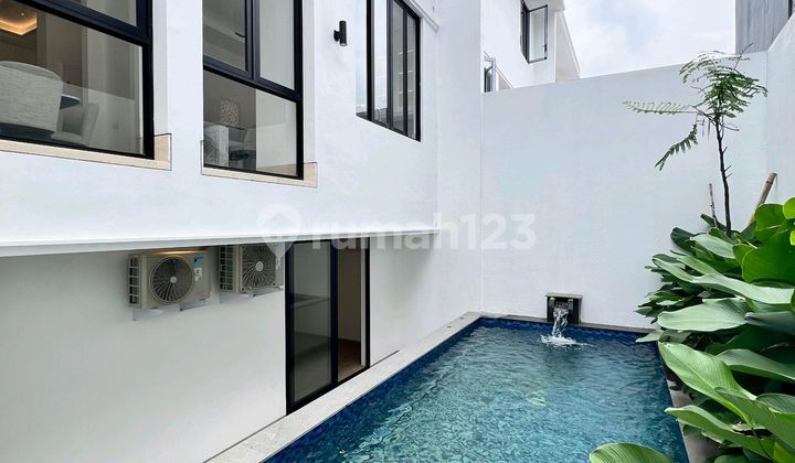 For Sale New Modern House in Radio Dalam Kebayoran Baru, 2-Storey Building Flood-Free 2