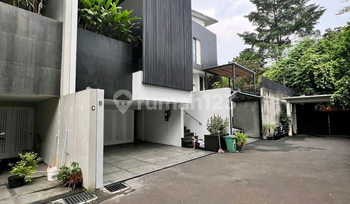 For Sale Townhouse Siap Huni Ada Pool, Dekat Pintu Toll Tb Simatupang 2