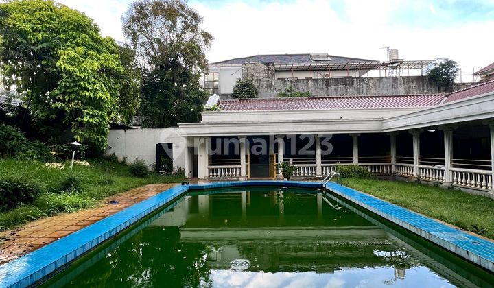 For Sale Sturdy House, Land Area 2,500M2, Prime Area Kemang, South Jakarta 2