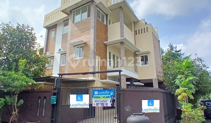 Dijual/Lelang Rumah 3 Lantai Luas 284m2 Unfurnish di Puri Gading, Pondok Melati, Bekasi Dijual/Lelang Rumah 3 Lantai Luas 284m2 Unfurnish di Puri Gading, Pondok Melati, Bekasi