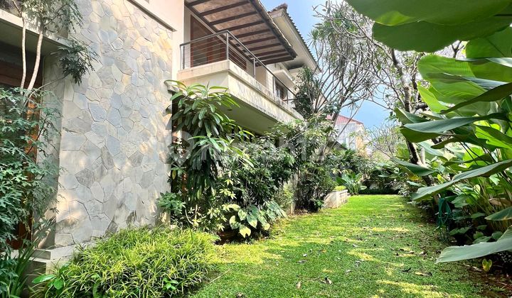 Beautiful 2-Story Ready-to-Occupy House for Sale with Spacious Yard, Pool, Strategic Location in Kemang, South Jakarta 2