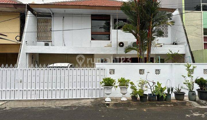 Rumah 2 Lantai 9.5 M Kartini Jakarta Pusat 1