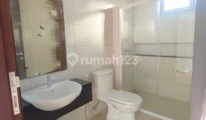 Jual Murah Rumah Golf Island 2