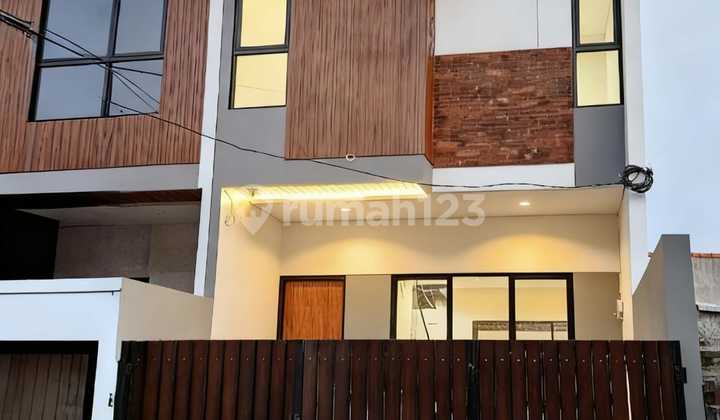 Rumah Bagus SHM Dalam Komplek Perumahan Pondok Gede