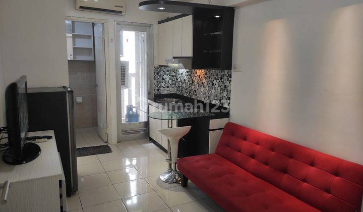 Sewa 2br bulanan view kolam apartemen green bay pluit jakarta utara 1