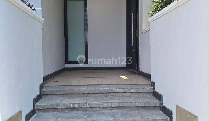 *rumah Mewah Minimalis Modern Semi Furnished Siap Huni 2.5 Lt* 2