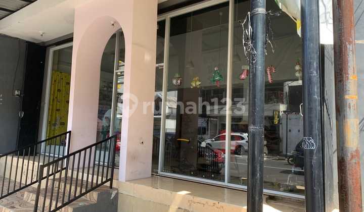 Ciliwung Shop House Ready to Use Need to Sell Quickly 2