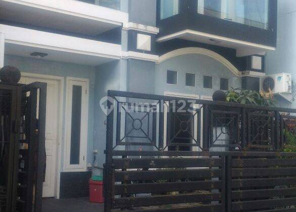 Rumah 2 lt Siap Huni Minimalis 2m an di Pakuwon City 1