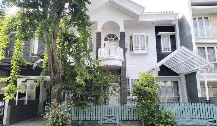 Dijual Rumah Bagus Terawat 2 Lantai di Pakuwon City 1