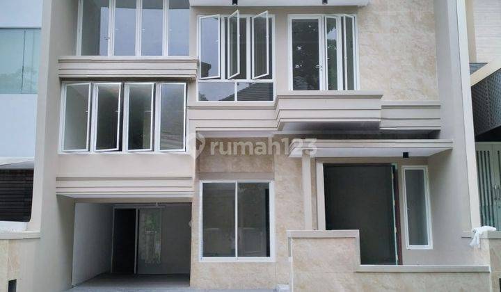 Dijual New Listing Rumah Pakuwon City 2 Lantai Baru Renovasi 1