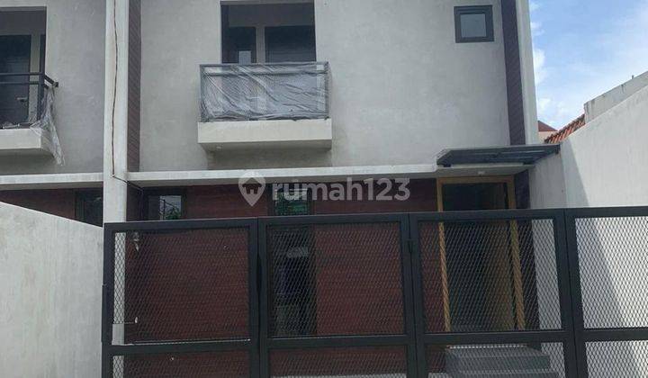 Dijual Rumah Row jalan besar 2 Lantai di Kutisari indah utara 1