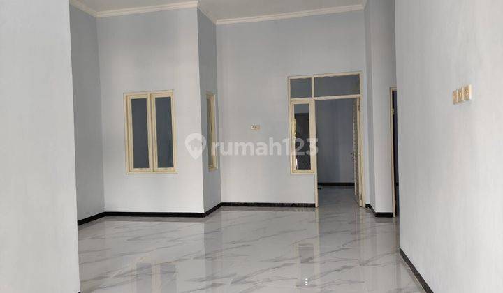 Rumah siap huni di Puri Safira baru direnovasi  1