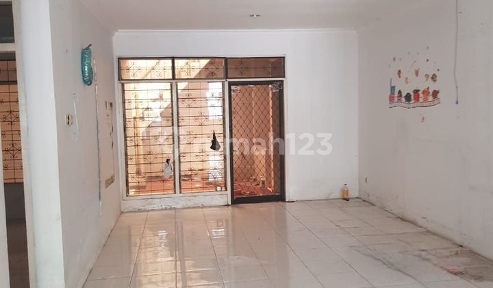 ruang tamu nginden intan timur 2 lt