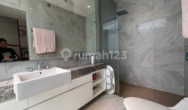 Aruba Villa Butuh Laku Cepat... Dijual 2 Rumah Jejer Modern Minimalis Ciamik Pakuwon City 2