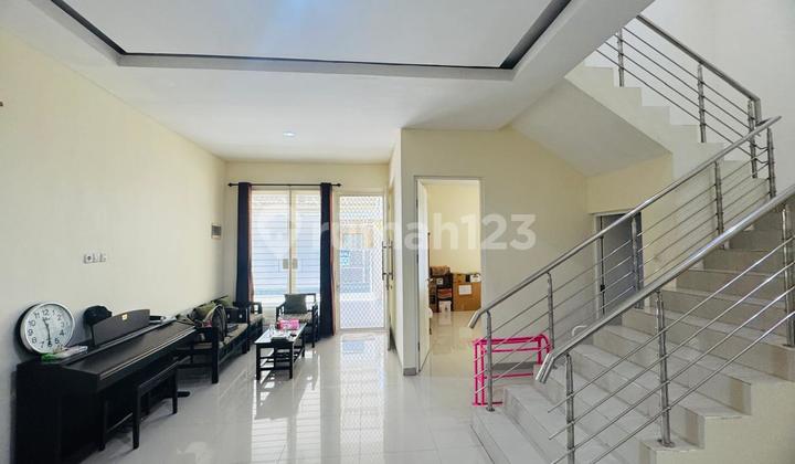 Dijual Rumah 2 Lantai di Mulyosari Utara Full Furnish Siap Huni