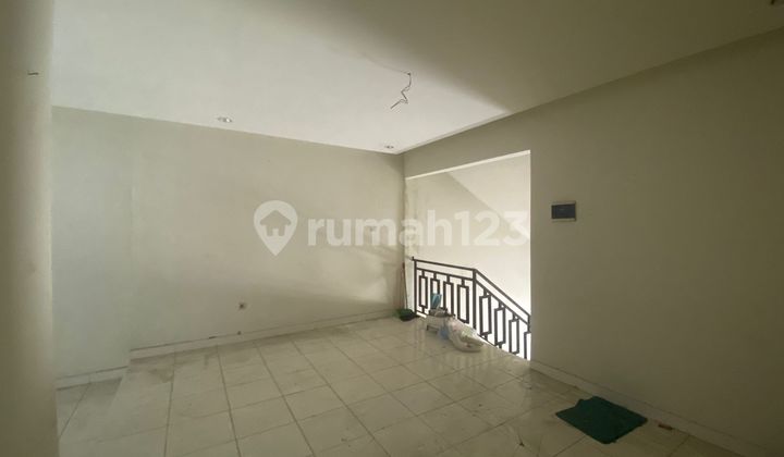 Rungkut Mapan Timur 2-Storey House Ready to Live In 2