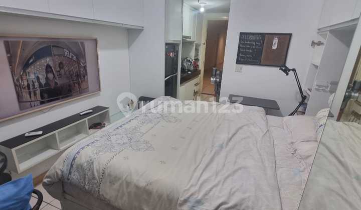 Apartment across SMS Serpong mall, near UMN campus Apartment across SMS Serpong mall, near UMN campus