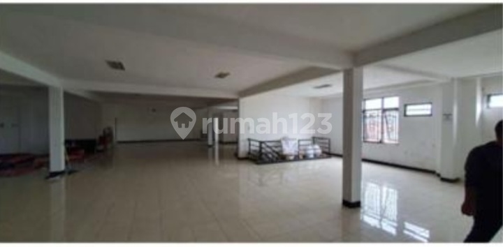 Ruko Pucang Anom 4 Floors Hook Strategic Location 2