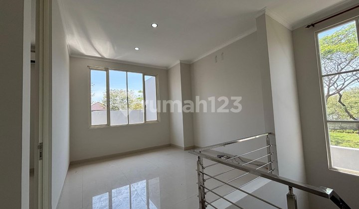 *Minimalist Modern Ready to Occupy Pakuwon City* 2